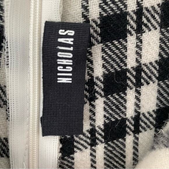 Nicholas Wool Plaid White Black Top Sweater size 10 Boxy Fit - Picture 8 of 8